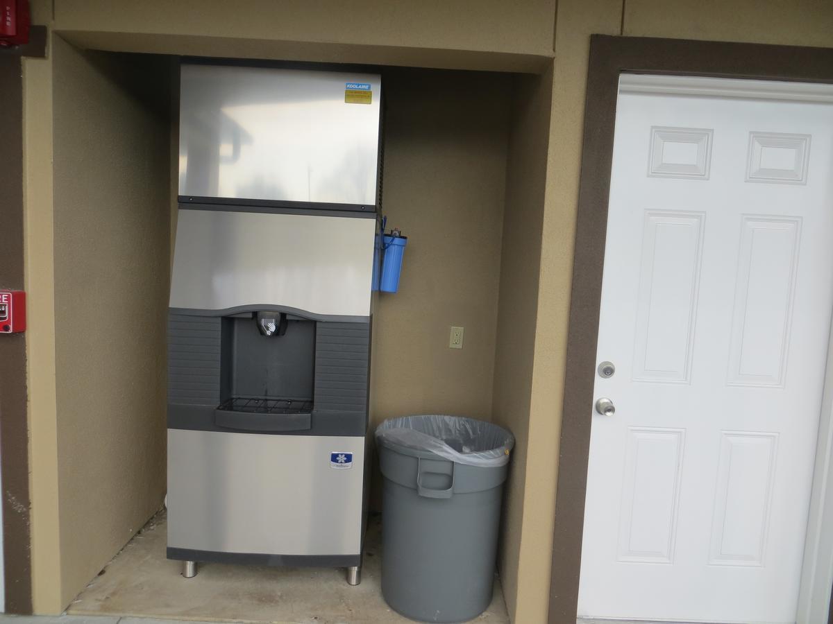 Scottish Inn&Suites Baytown Zewnętrze zdjęcie
